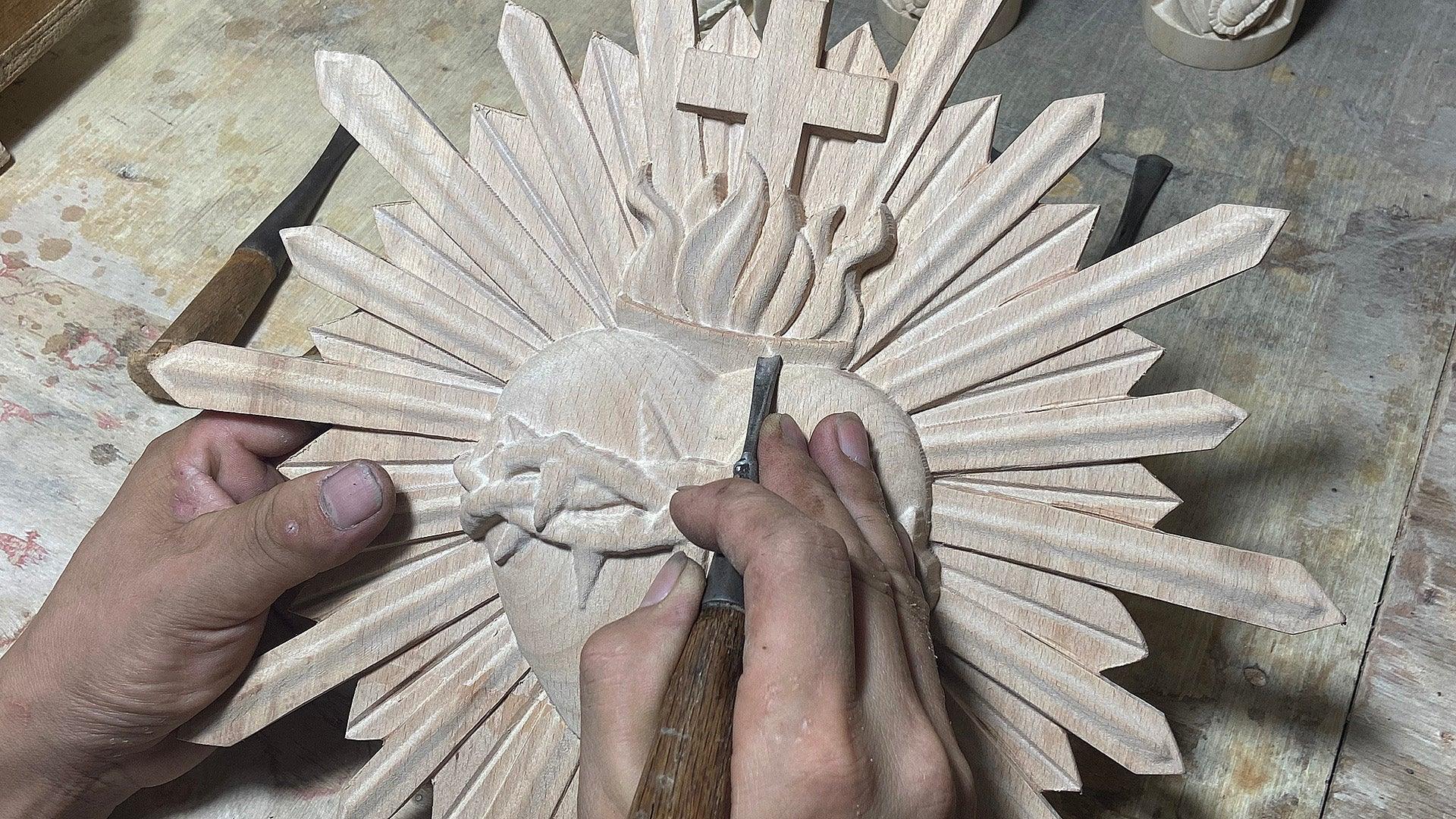 Why Choose Solid Wood for Sacred Carvings - QIADGE